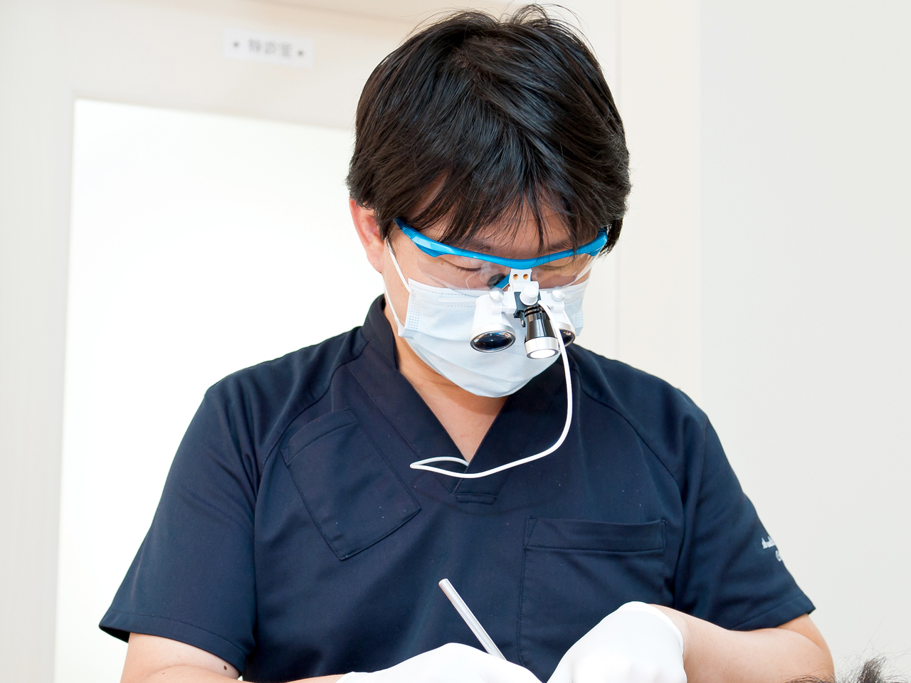 ストレスなく食べ、話し、笑える。そんな入れ歯をお作りします。