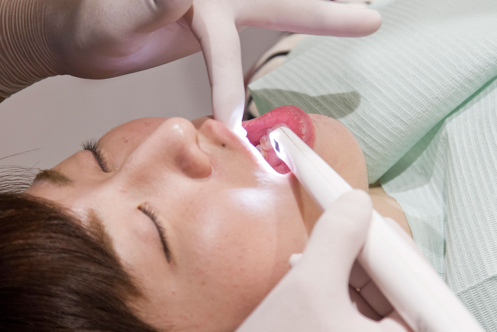 歯科治療でも苦手な方が多い麻酔の痛みを軽減