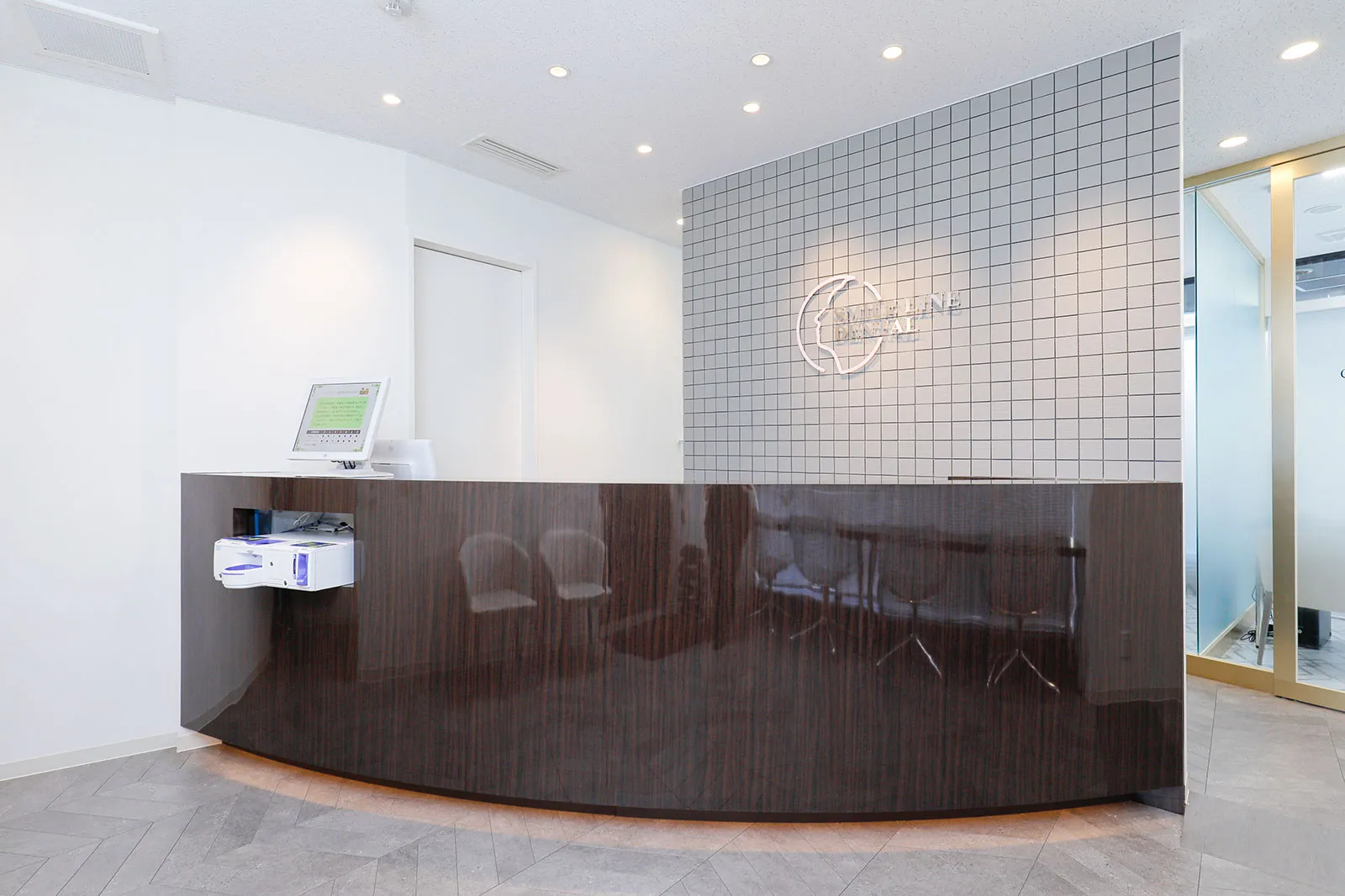 スマイルライン歯科・矯正歯科六本松