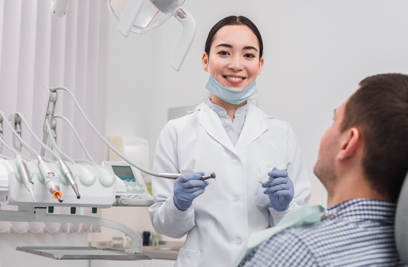 seekerなら院長の人柄が分かるコメント動画が見られる